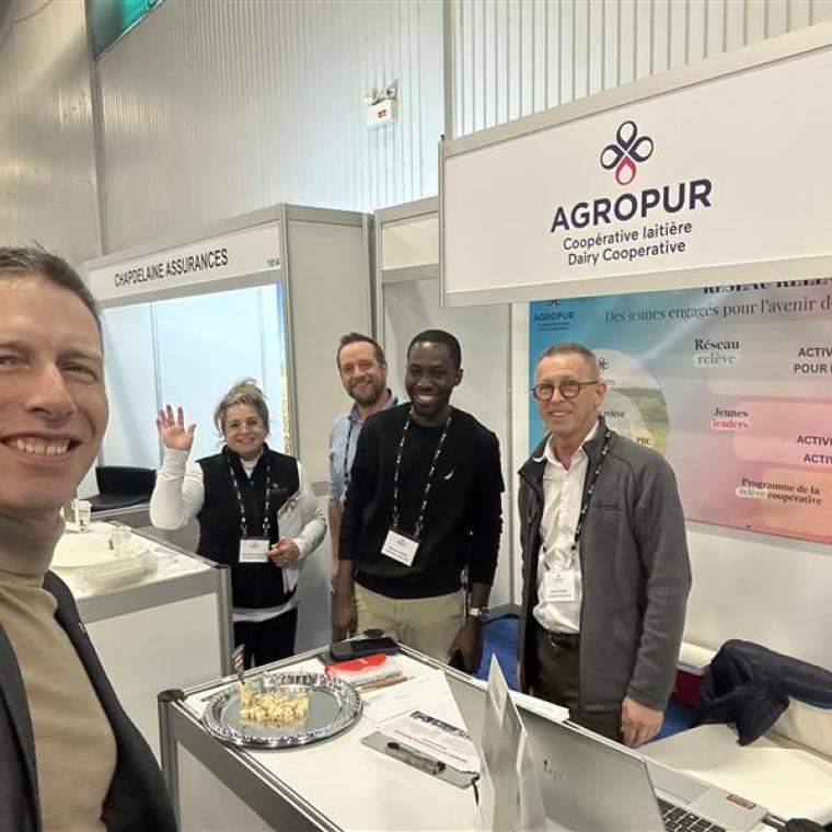 Simon Robert, directeur coopération, accompagné des conseillers coopératifs Sylvie-Anne Labonté, Samuel Helbling , Maestro Edoh et Rémi Lafond.