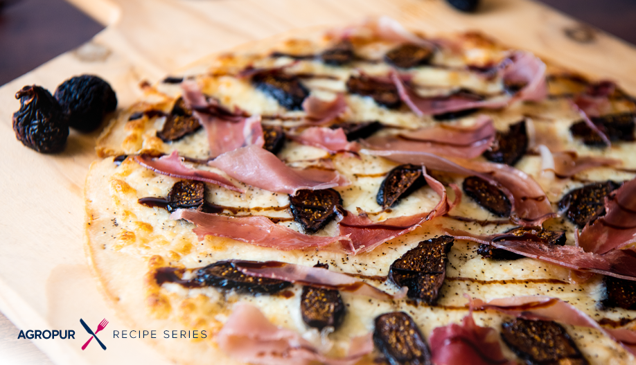 Fig and prosciutto pizza