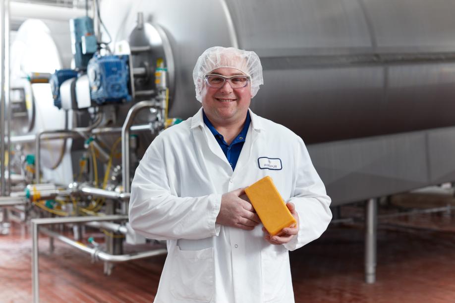 Agropur's Charlie Henn earns Wisconsin Master Cheesemaker certification